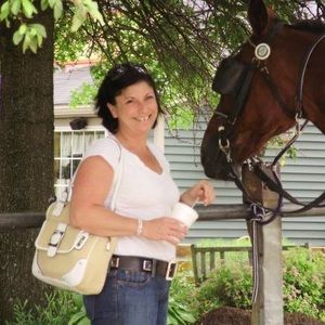 Meet your Posher, Nicole